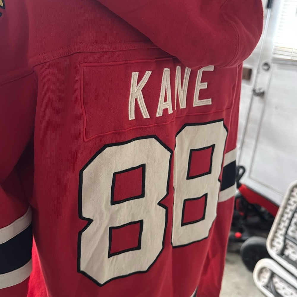 Patrick Kane Sweater/Jearsey